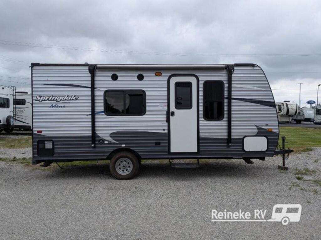 Used 2018 Keystone RV Summerland Mini 1700FQ
