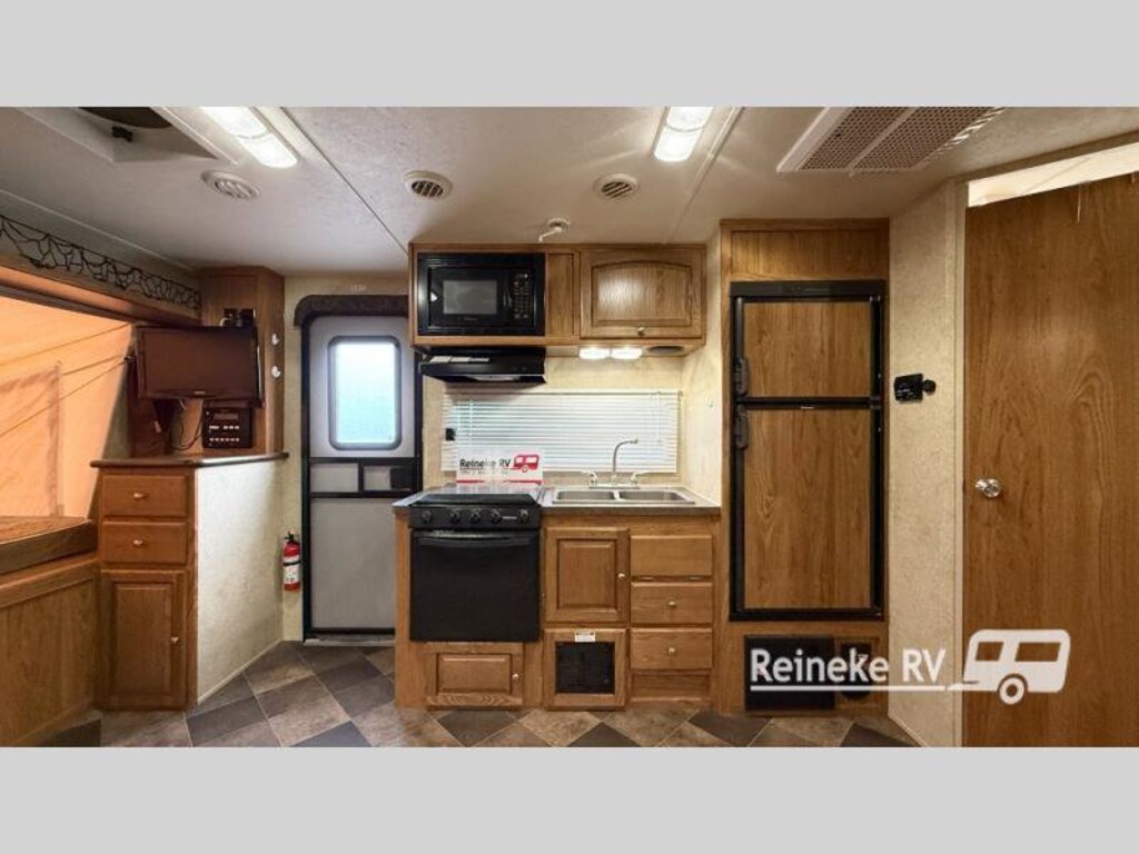 Used 2014 Forest River RV Flagstaff Shamrock 21SS