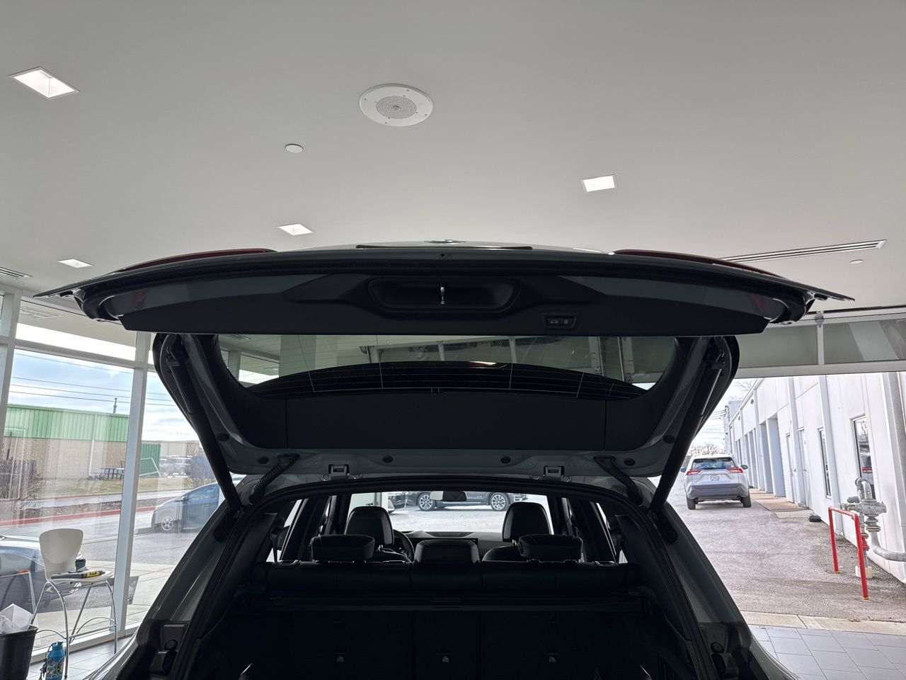 2026 BMW X5 M60i - Photo 10