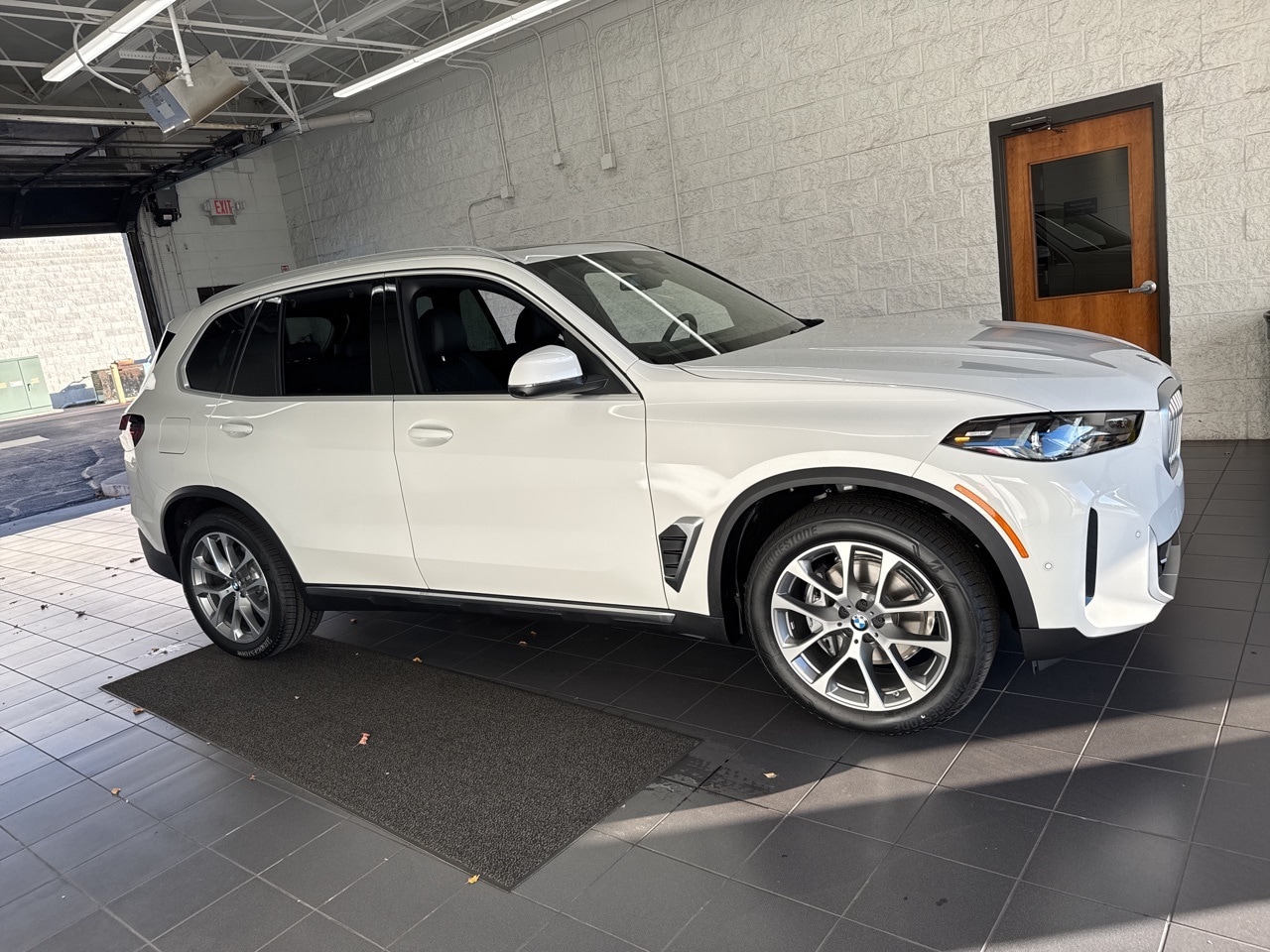 2026 BMW X5 40i's photo