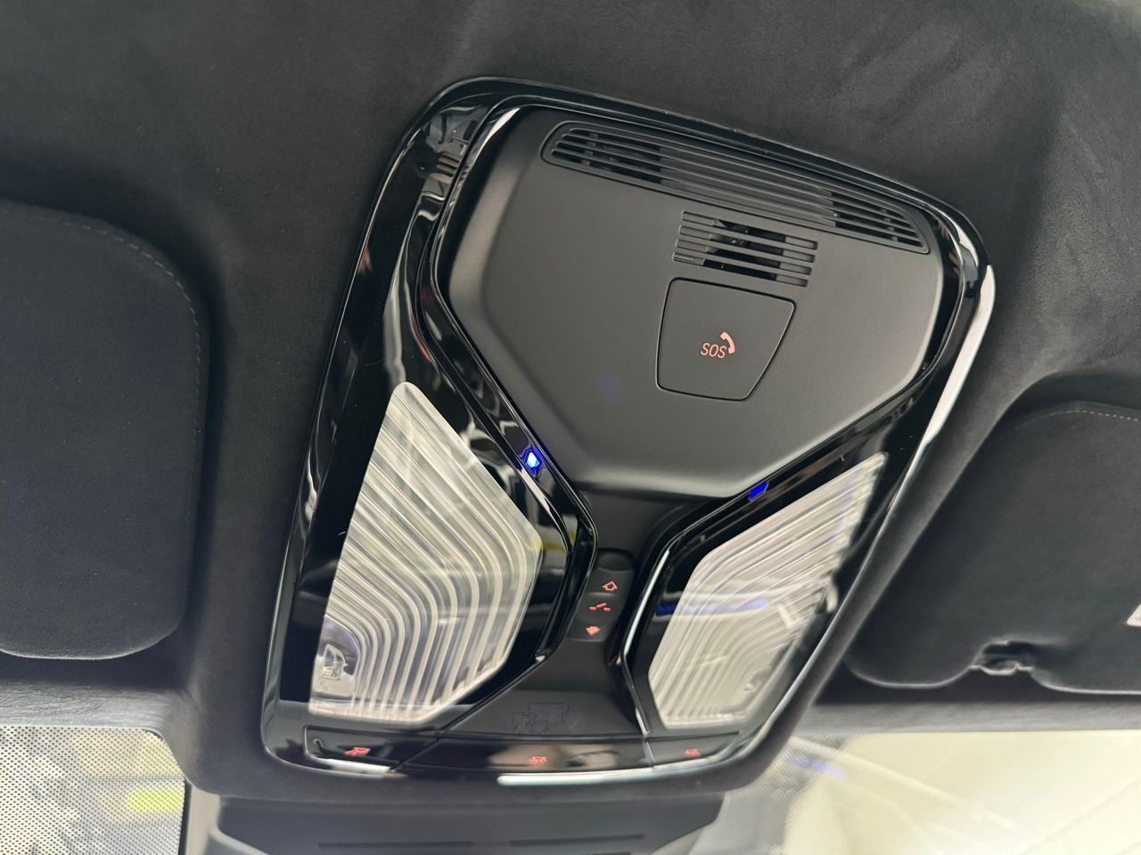 2026 BMW X6 M X6 M - Photo 39