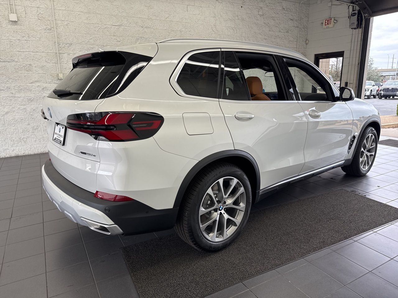 2026 BMW X5 50e - Photo 8