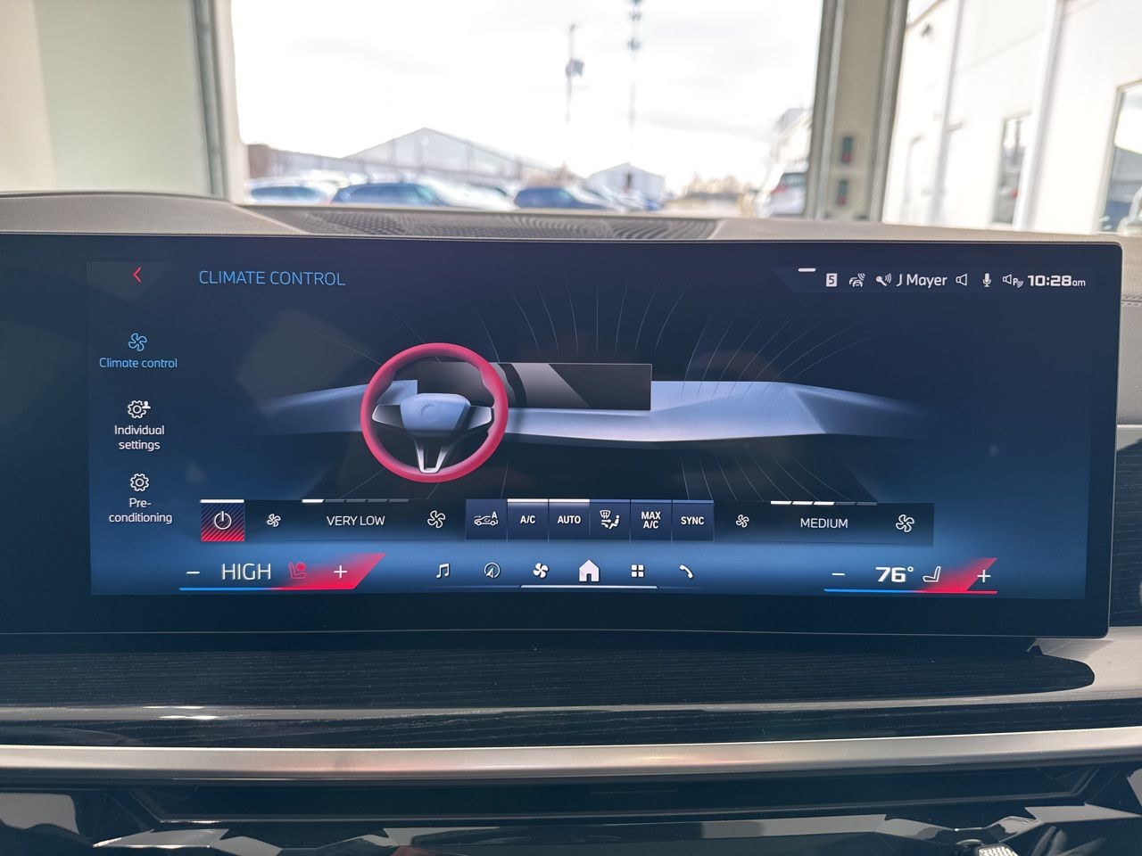 2026 BMW X5 M60i - Photo 25