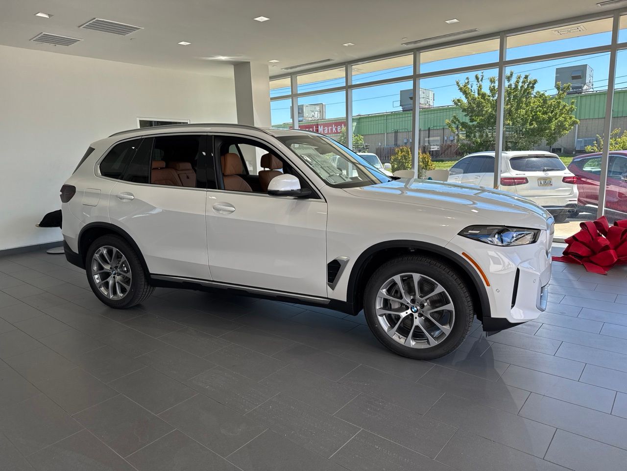 2026 BMW X5 xDrive50e's photo
