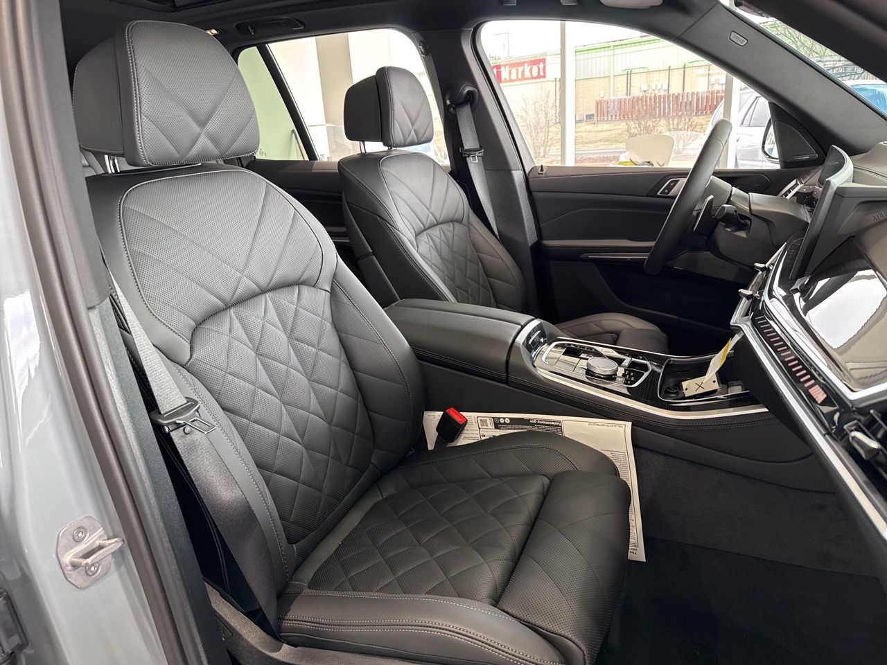 2026 BMW X5 M60i - Photo 54