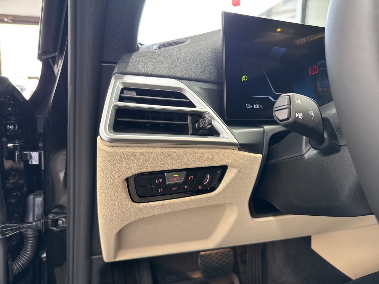 2025 BMW i4 40 - Photo 38