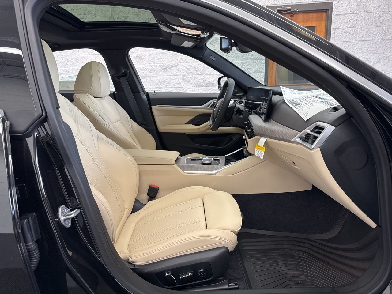 2025 BMW i4 40 - Photo 52