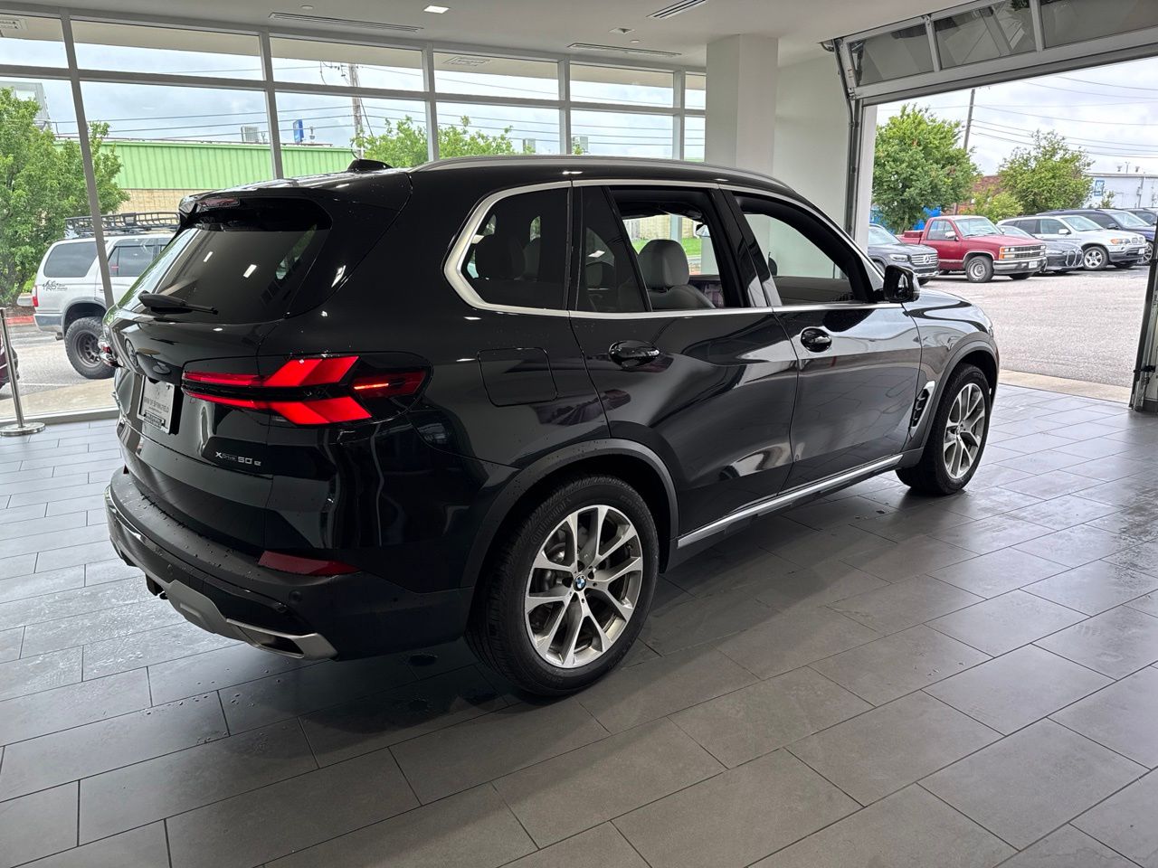 2026 BMW X5 50e - Photo 8