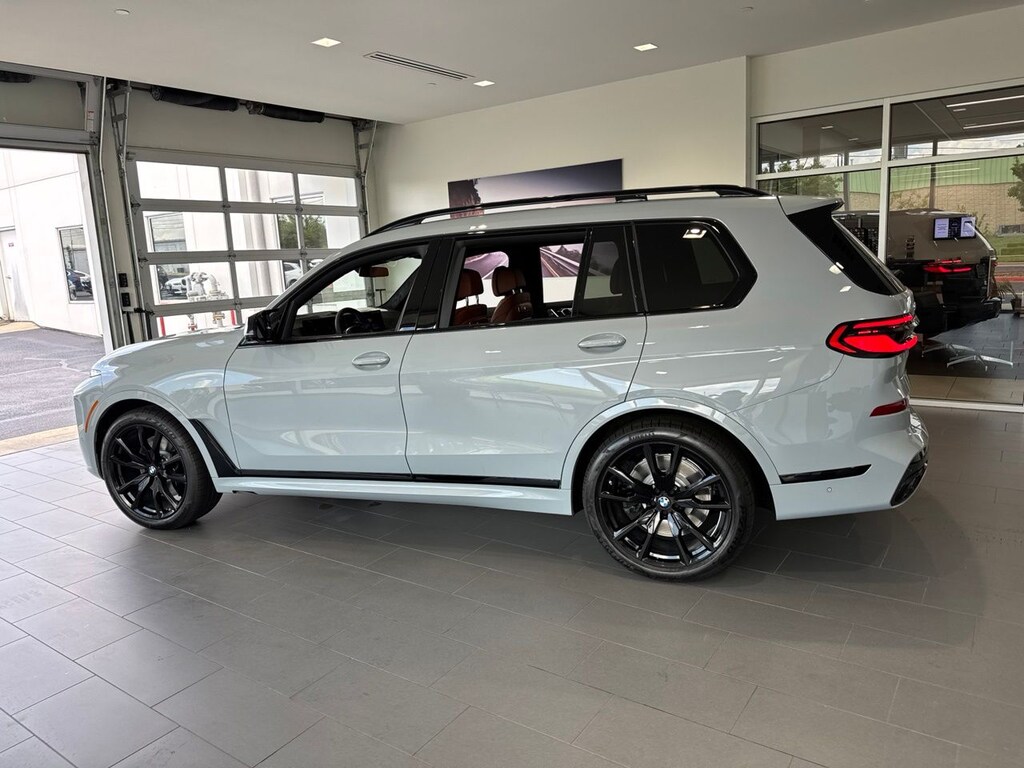 New 2027 BMW X7 M60i SUV