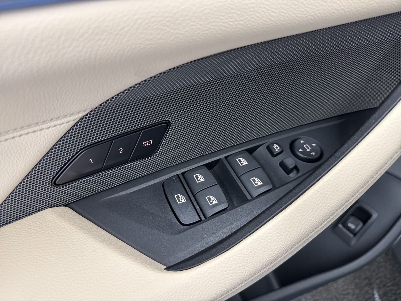 2025 BMW i4 40 - Photo 41