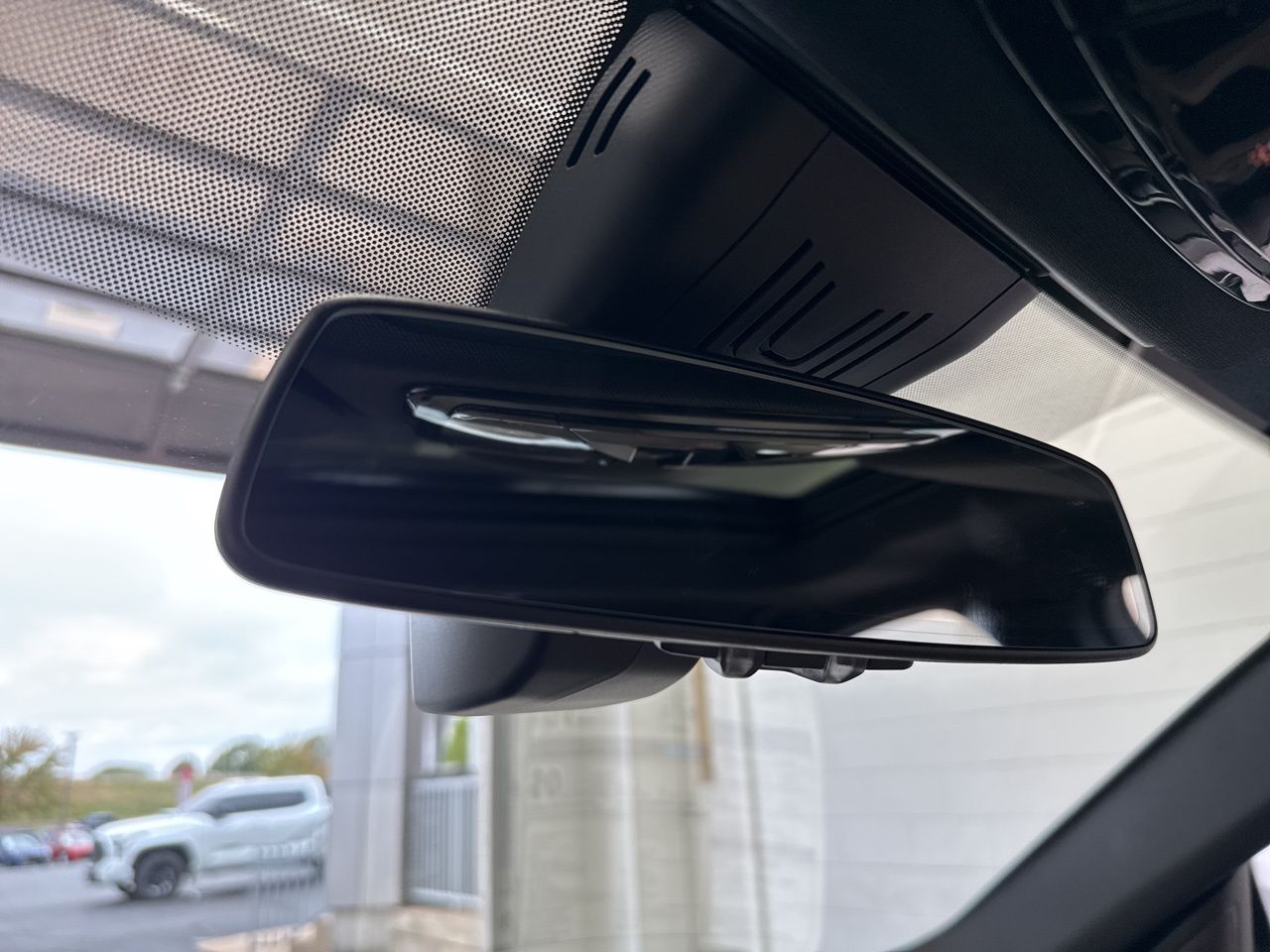 2025 BMW i4 40 - Photo 37