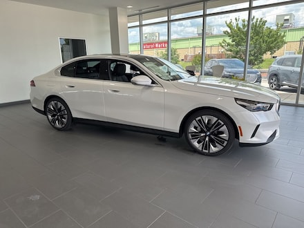 2027 BMW 530i Sedan