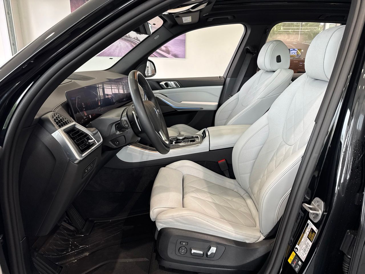 2026 BMW X5 50e - Photo 14