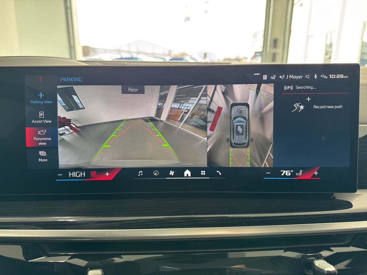 2026 BMW X5 M60i - Photo 28