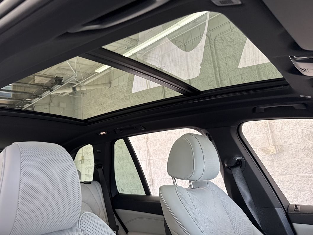 2026 BMW X5 50e - Photo 58