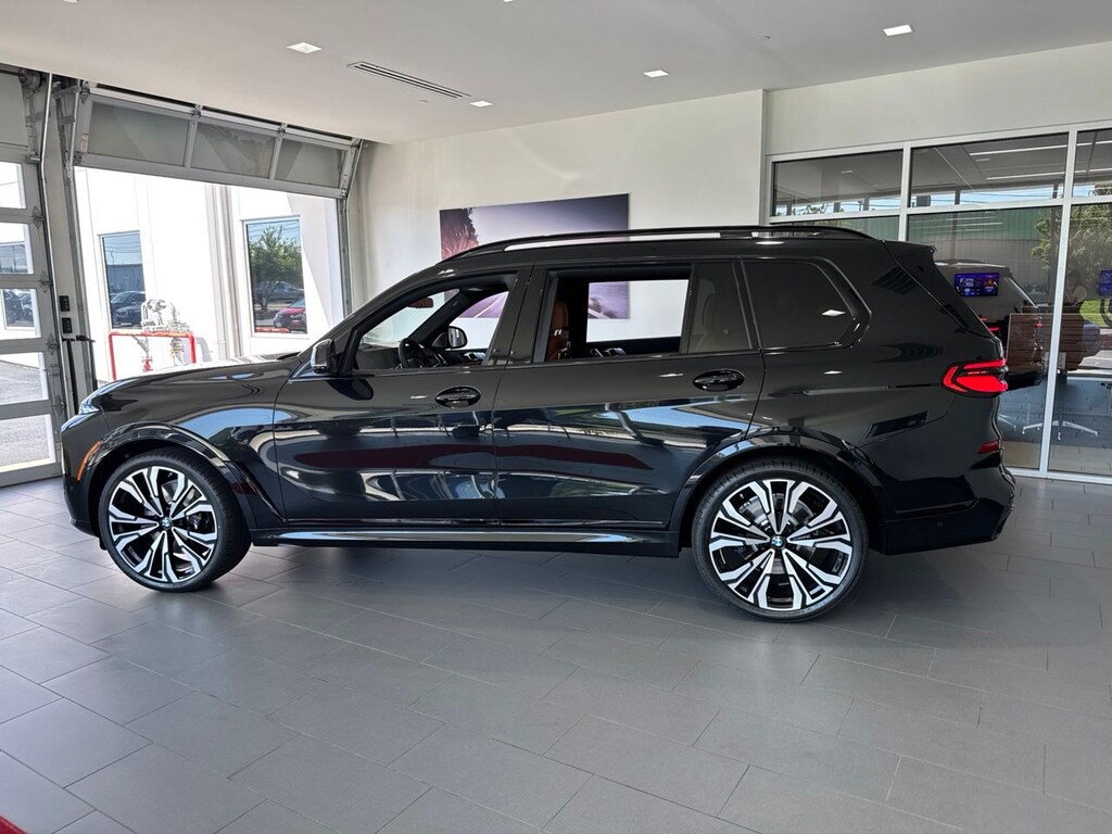 New 2027 BMW X7 xDrive40i SUV