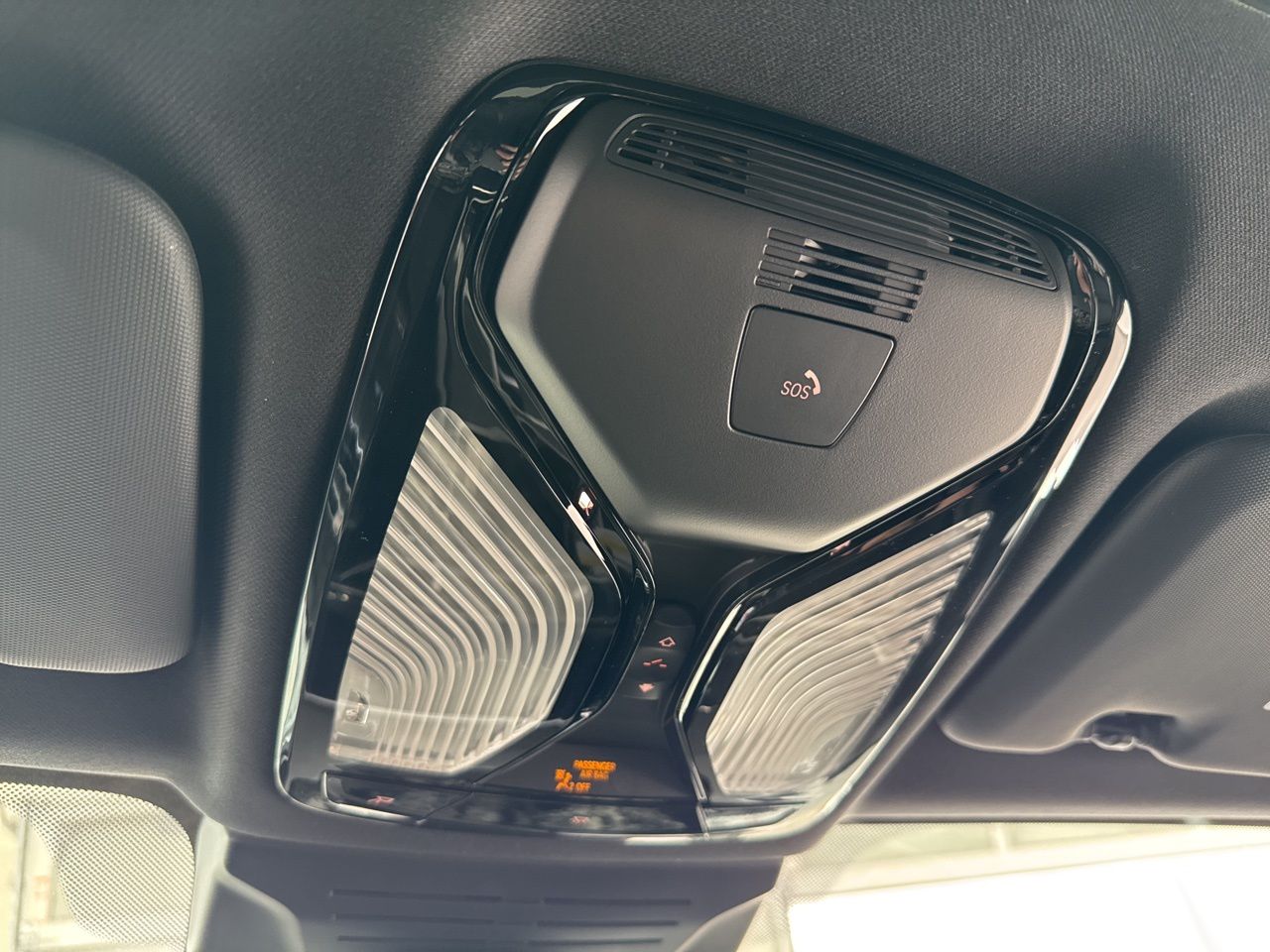 2026 BMW X5 M60i - Photo 35