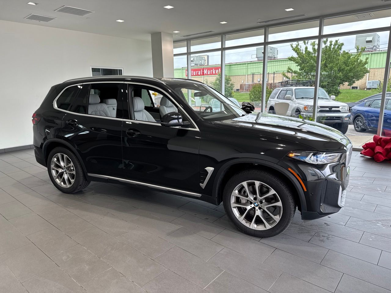 2026 BMW X5 xDrive50e's photo