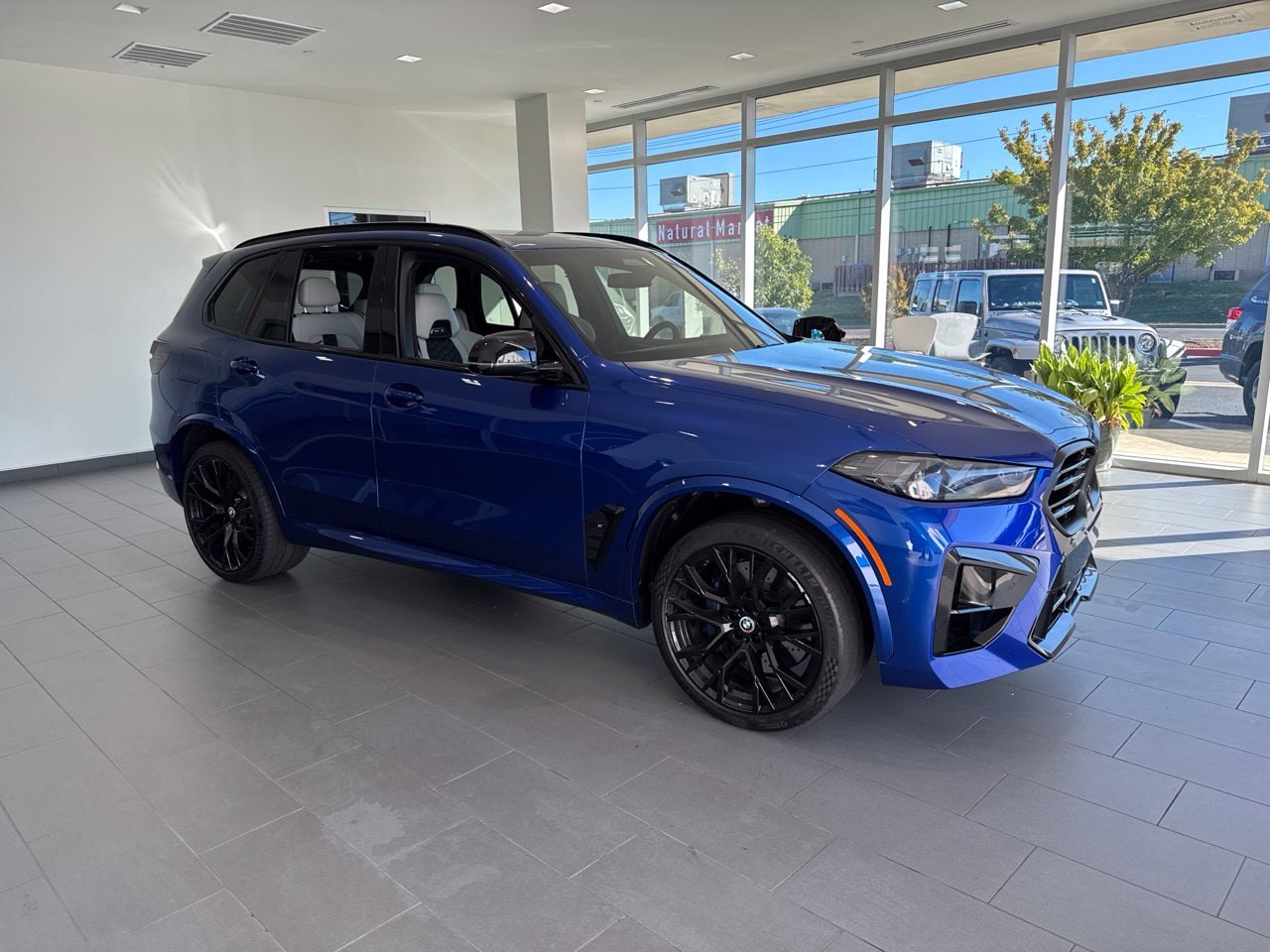 2025 BMW X5 M