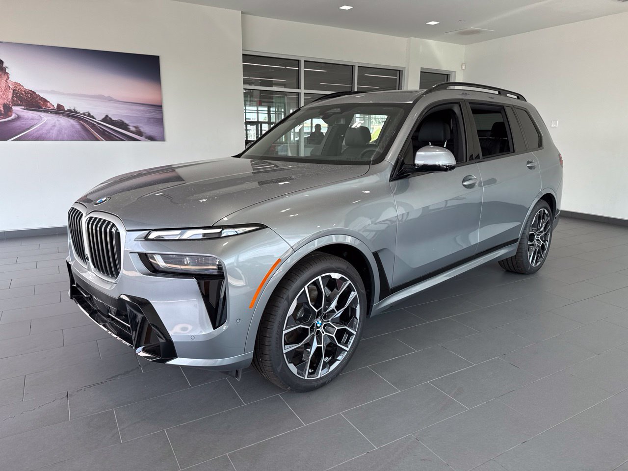 New 2026 BMW X7 xDrive40i SUV