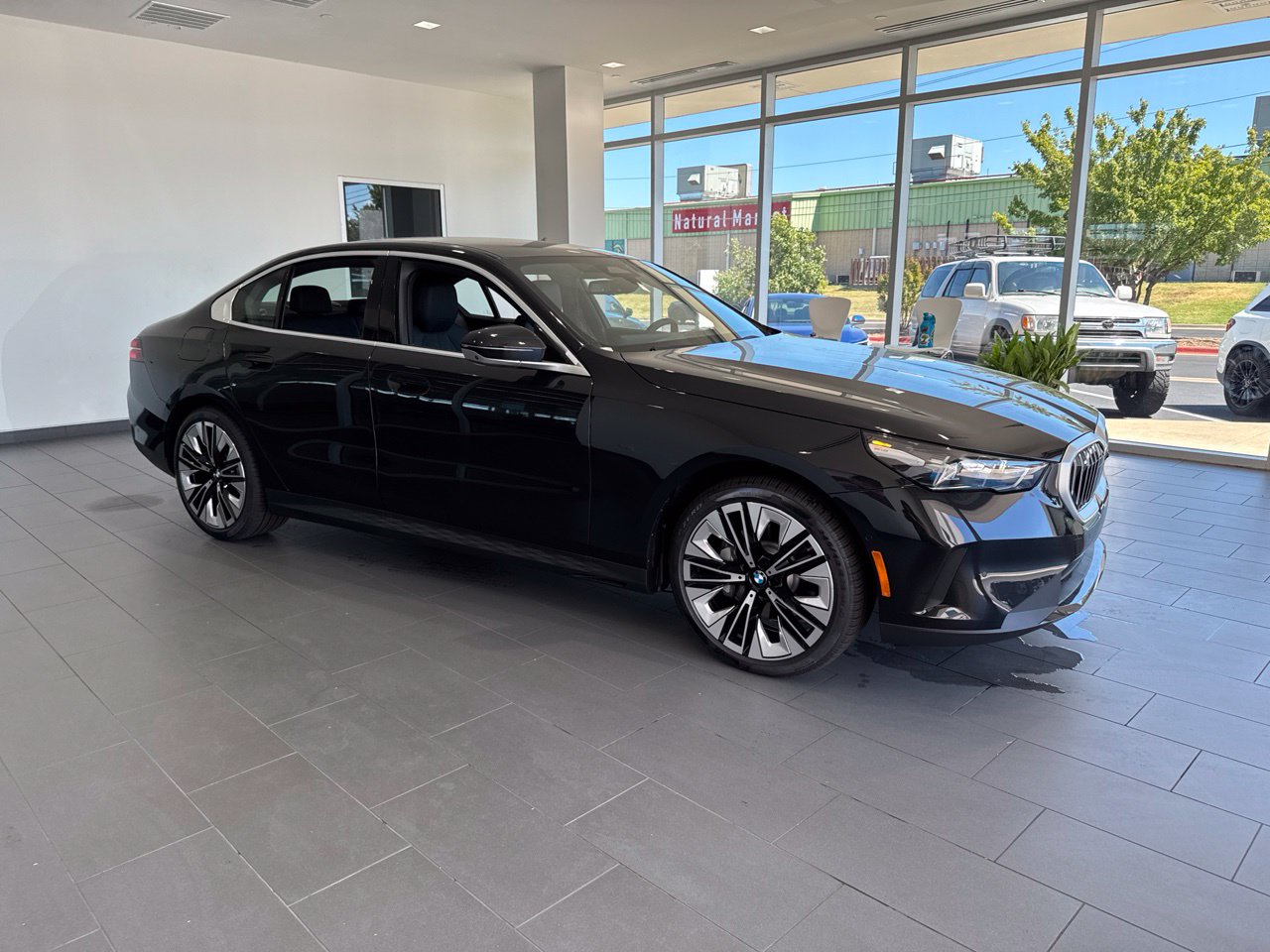  BMW 530i