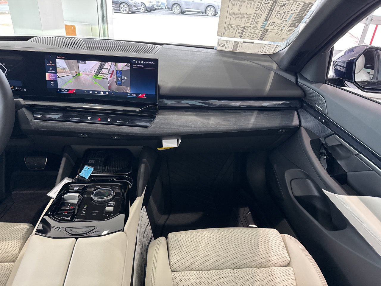 2026 BMW 5 Series 550e - Photo 49