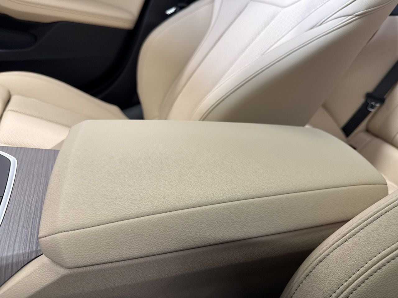 2025 BMW i4 40 - Photo 34