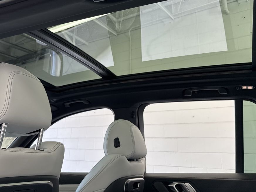 2026 BMW X5 50e - Photo 47