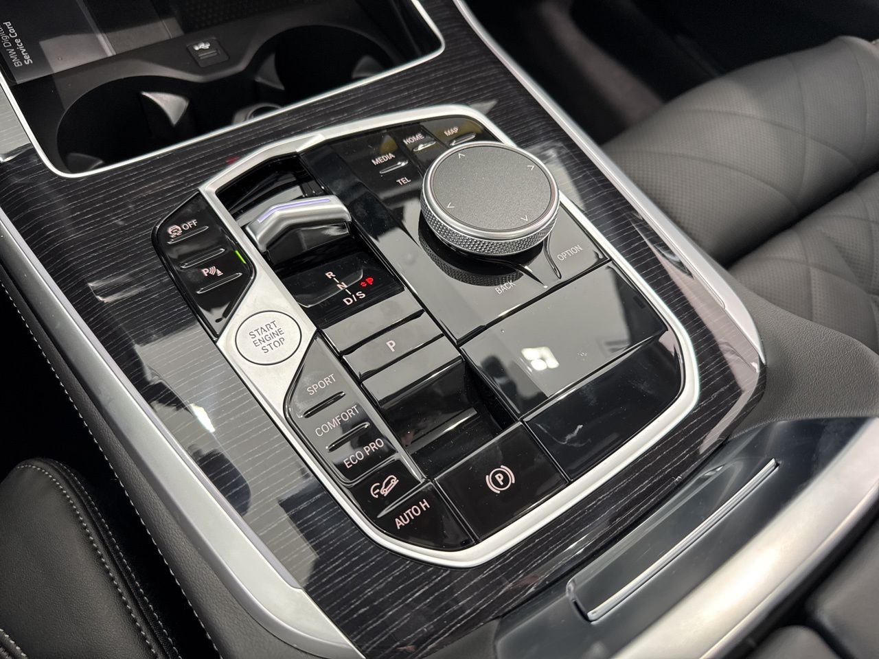 2026 BMW X5 M60i - Photo 32