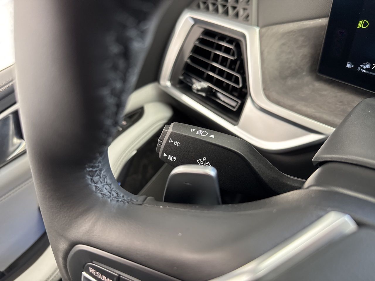 2026 BMW X5 50e - Photo 23