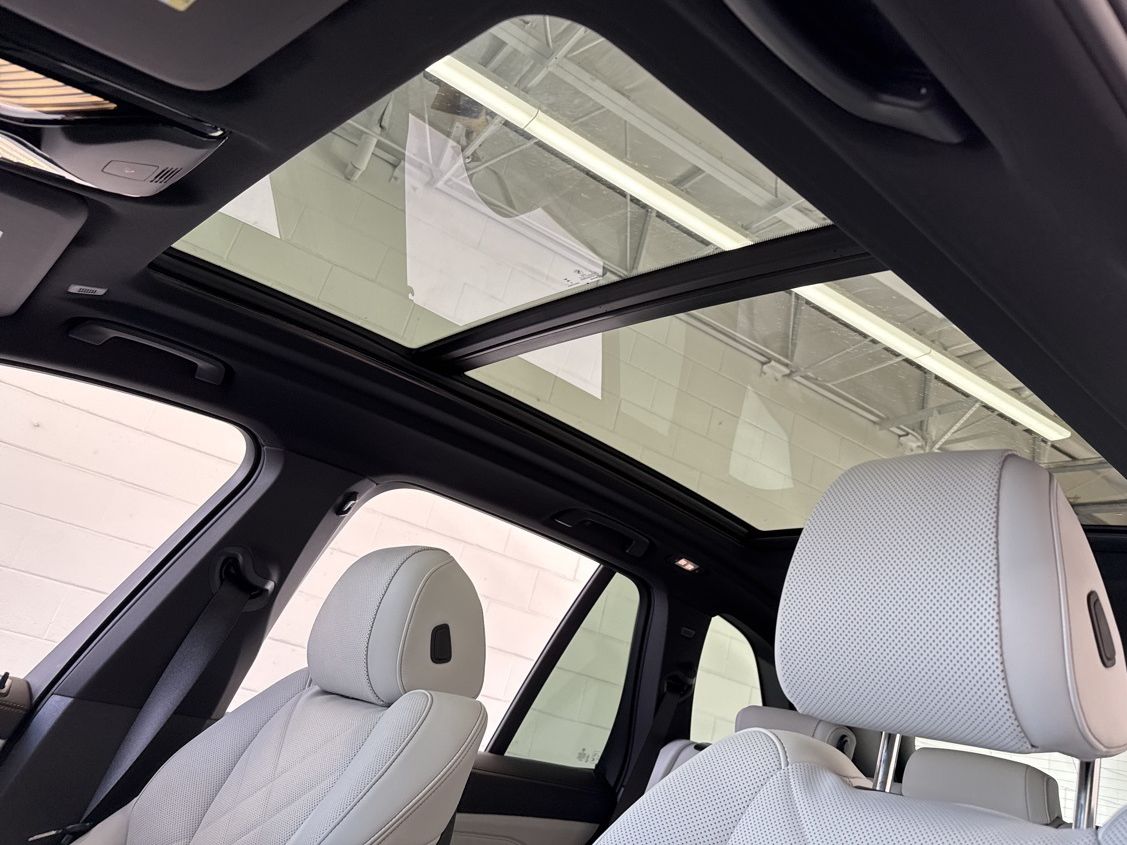 2026 BMW X5 50e - Photo 17