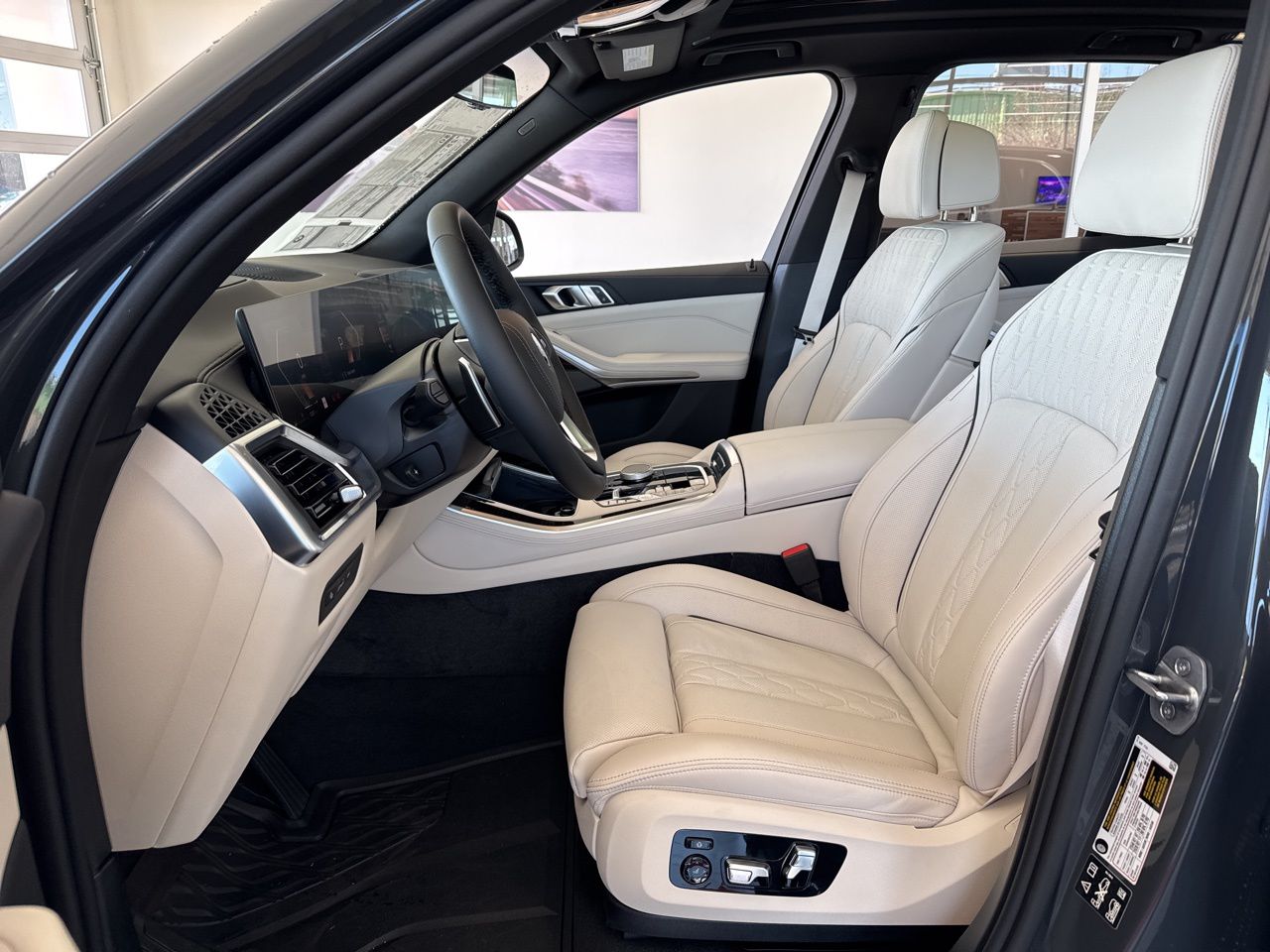 2026 BMW X5 40i - Photo 14