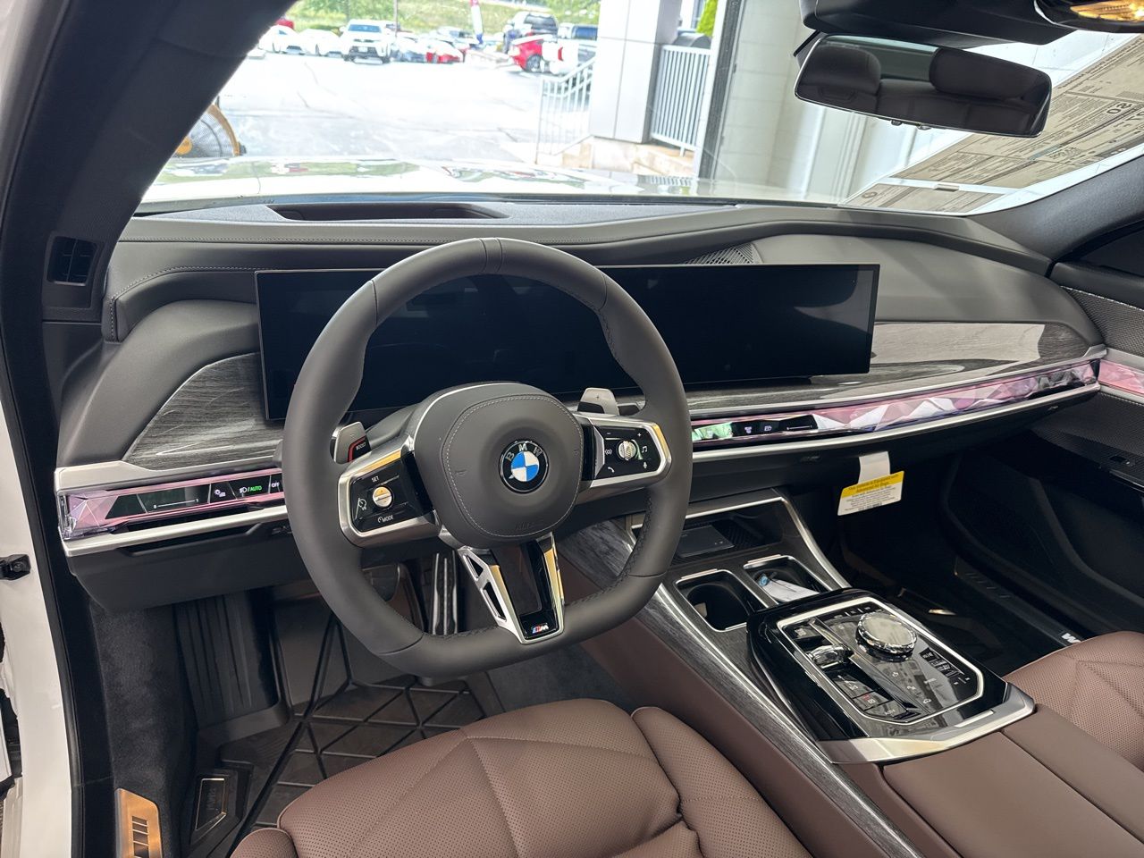 2026 BMW 7 Series 740i - Photo 17