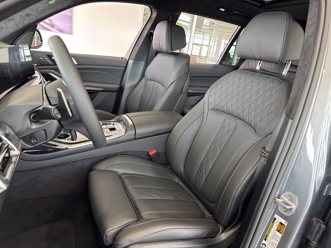 2026 BMW X7 40i - Photo 16