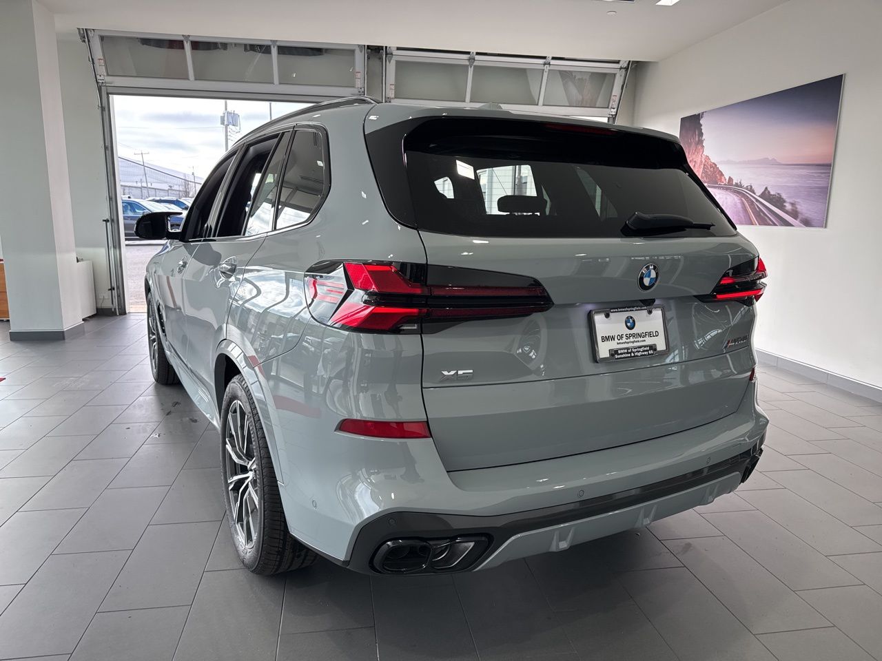 2026 BMW X5 M60i - Photo 6