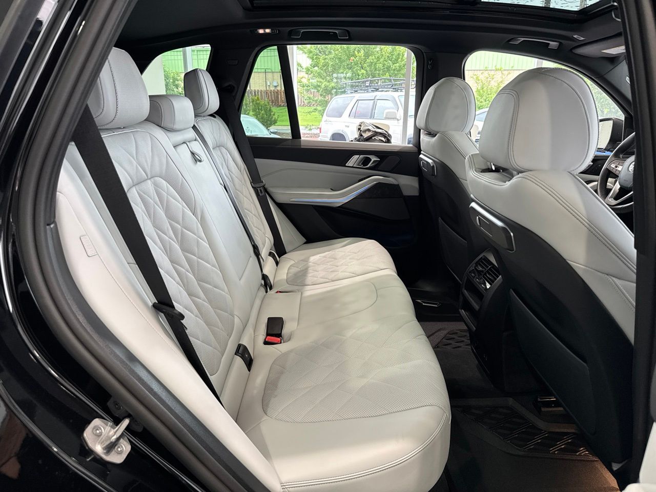 2026 BMW X5 50e - Photo 42