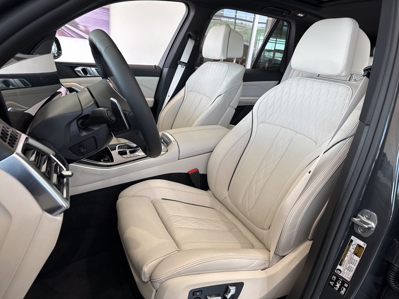 2026 BMW X5 40i - Photo 16