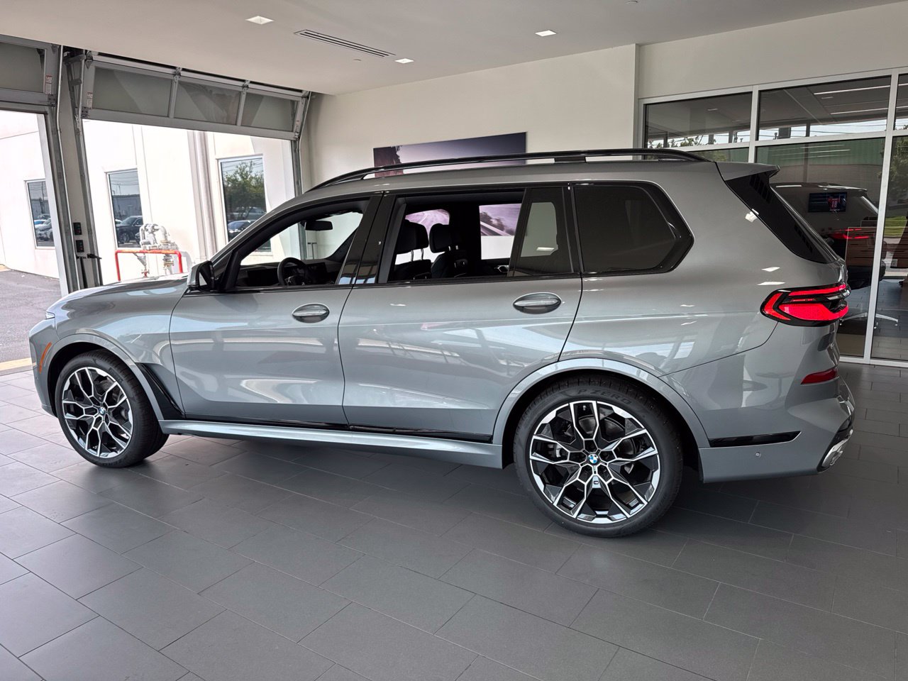 New 2026 BMW X7 xDrive40i SUV
