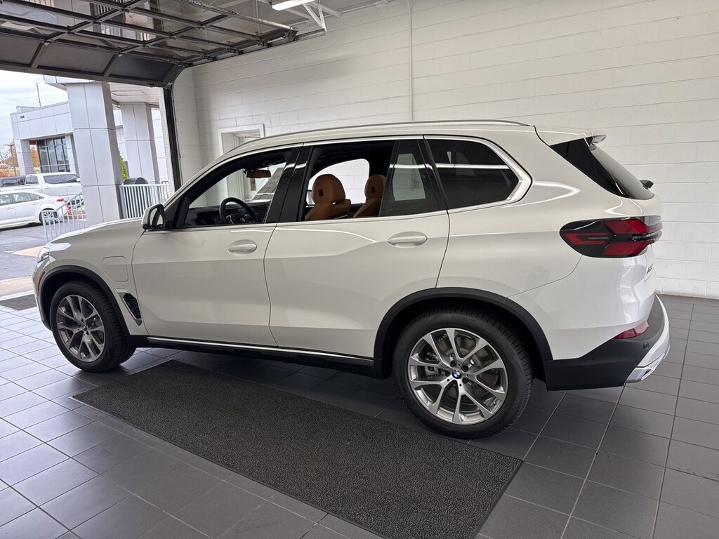New 2026 BMW X5 PHEV xDrive50e SUV