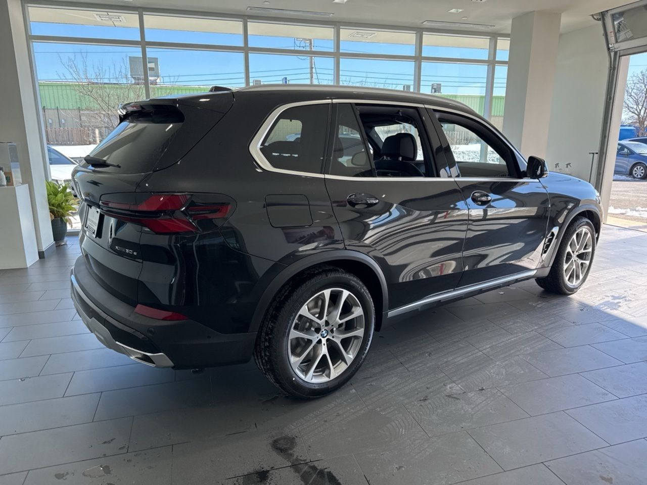 2026 BMW X5 50e - Photo 8