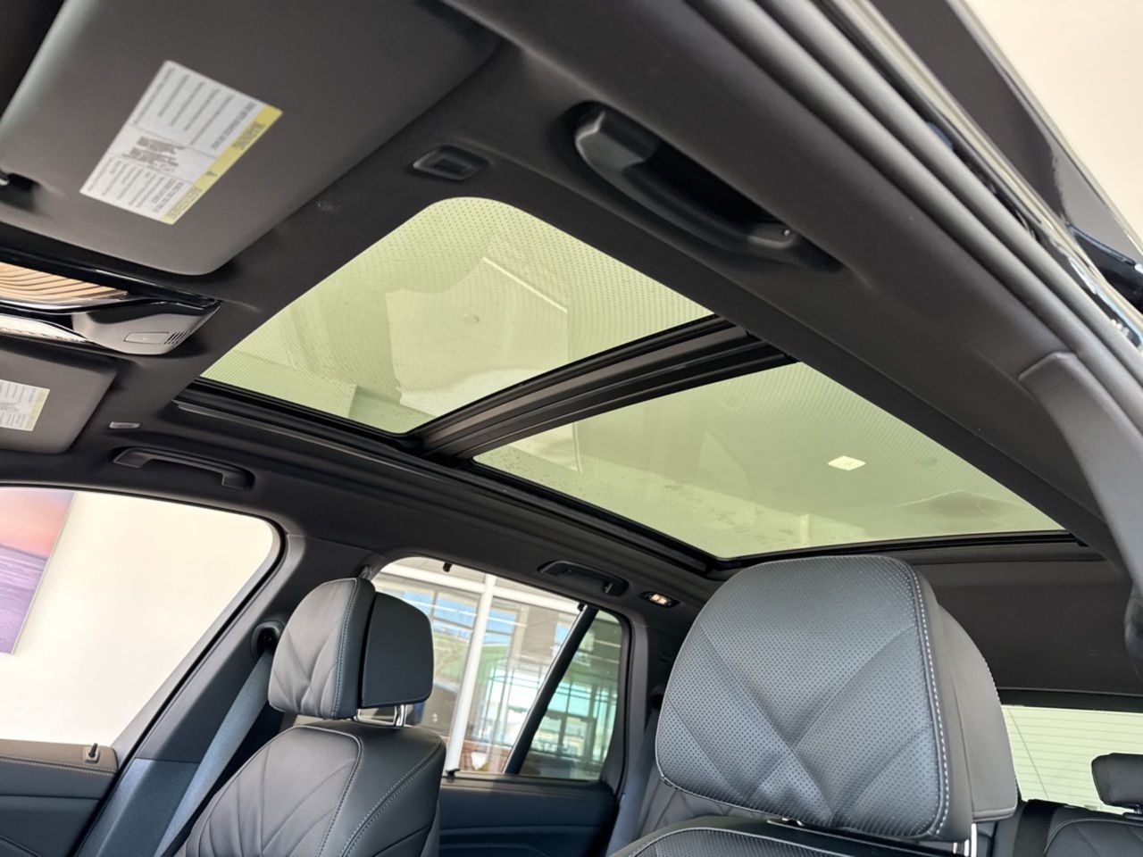 2026 BMW X5 50e - Photo 16