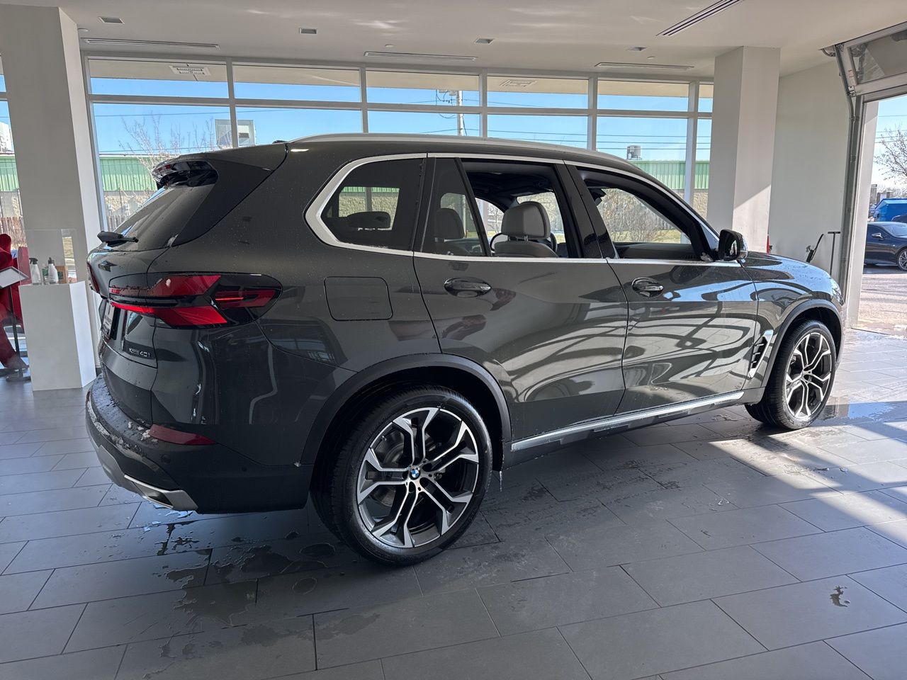 2026 BMW X5 40i - Photo 8