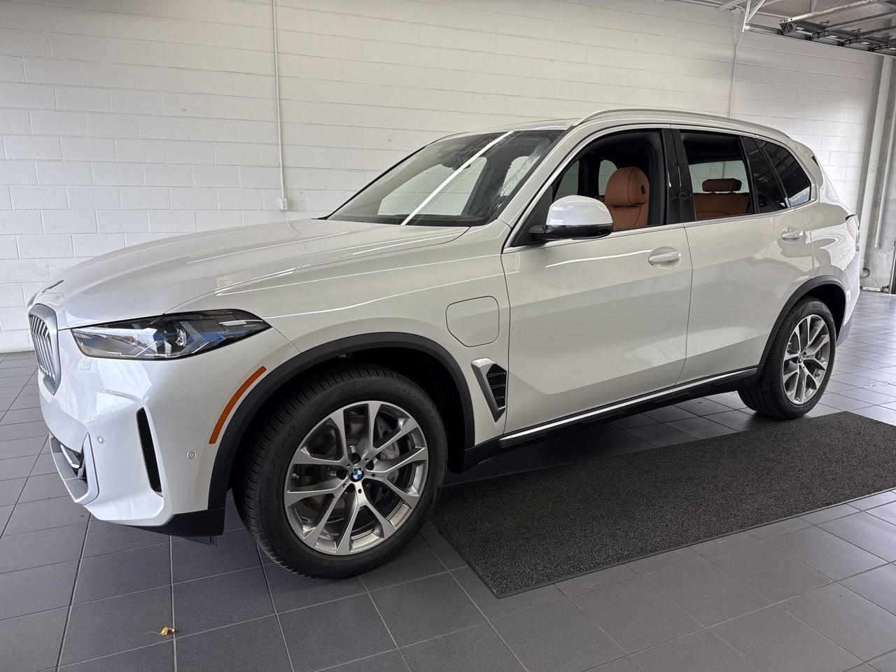 2026 BMW X5 50e - Photo 4