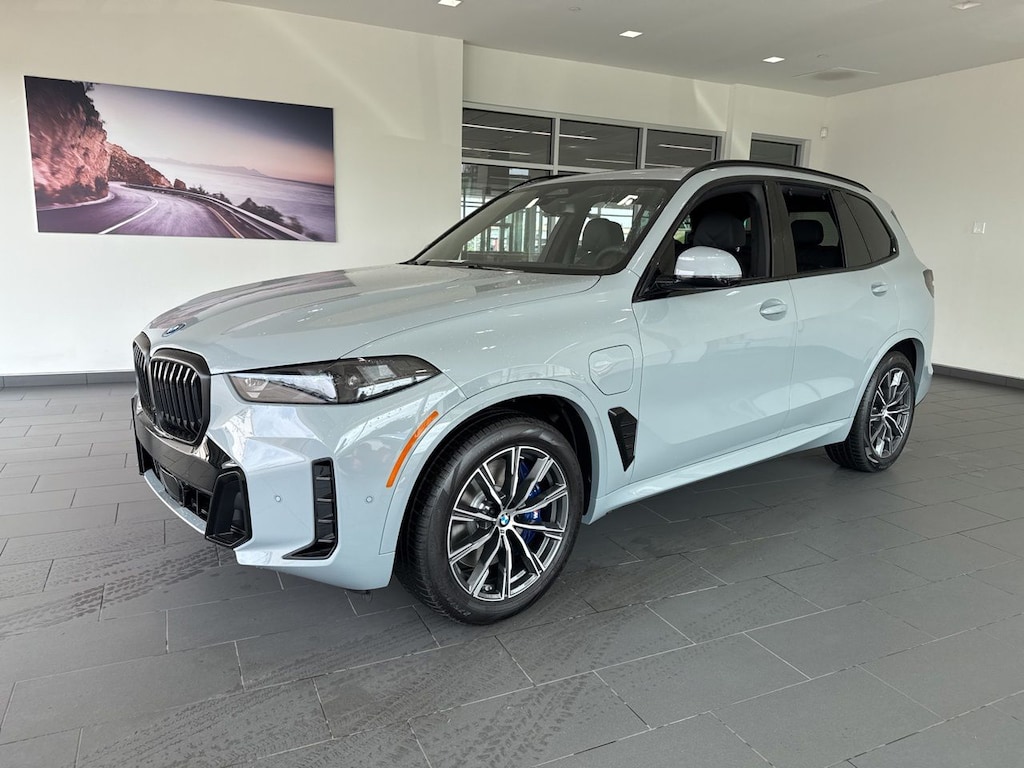 New 2026 BMW X5 PHEV SUV