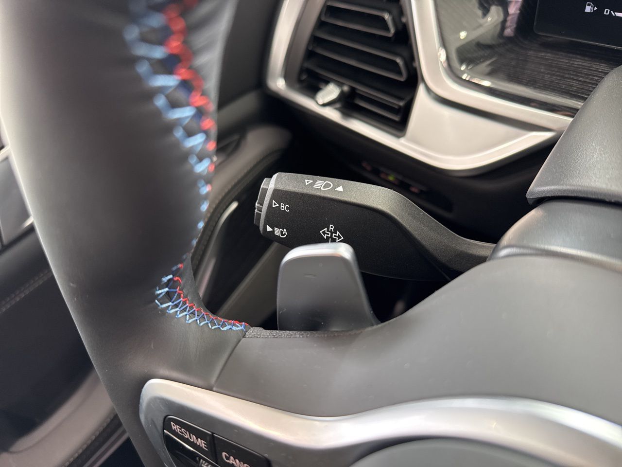 2026 BMW X5 M60i - Photo 22