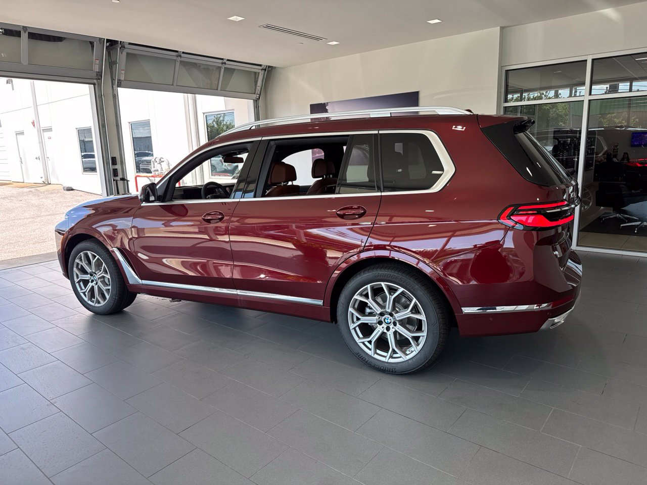 New 2027 BMW X7 xDrive40i SUV