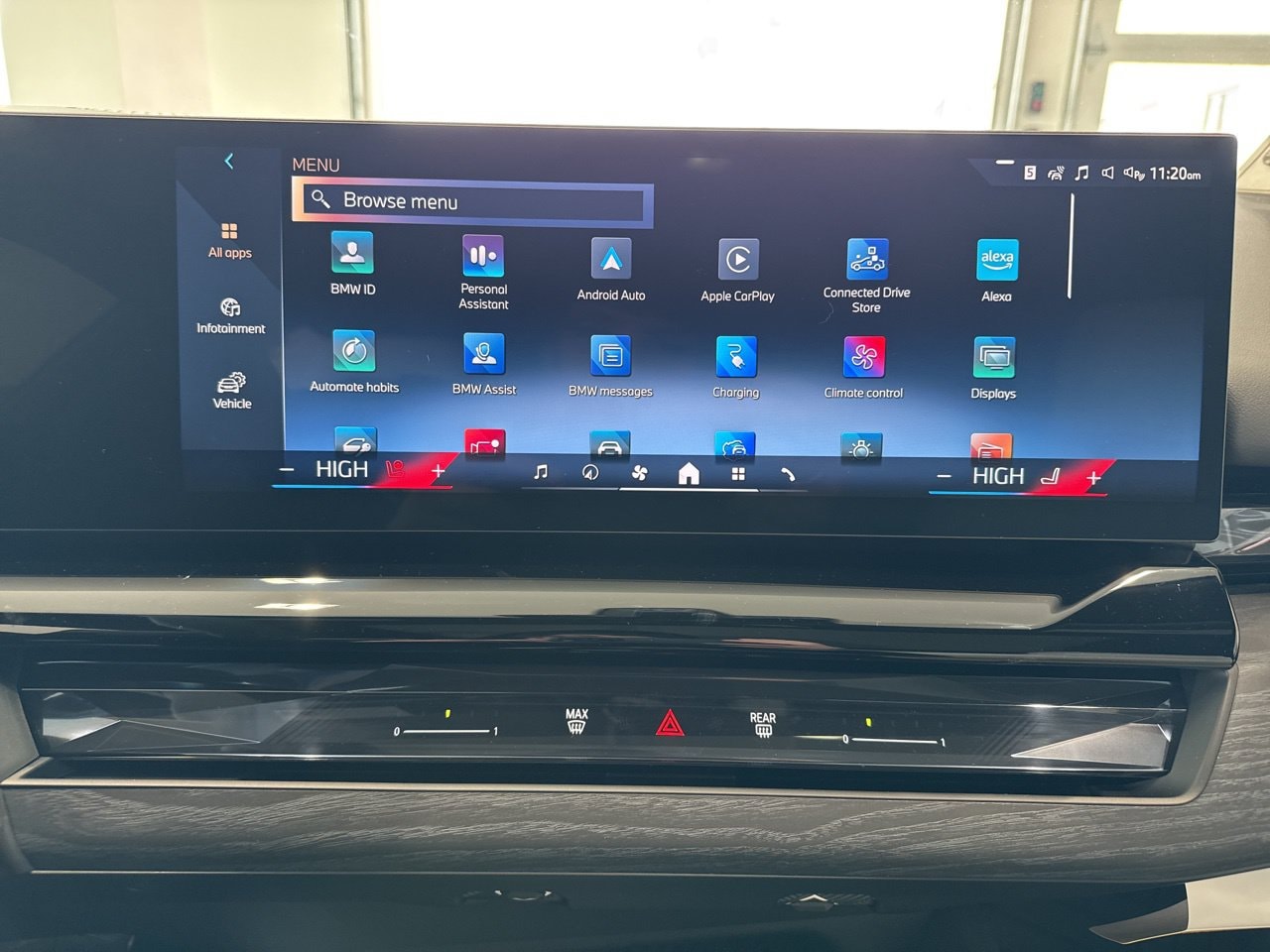 2026 BMW 5 Series 550e - Photo 27