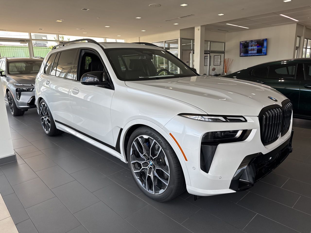 2027 BMW X7 M60i's photo