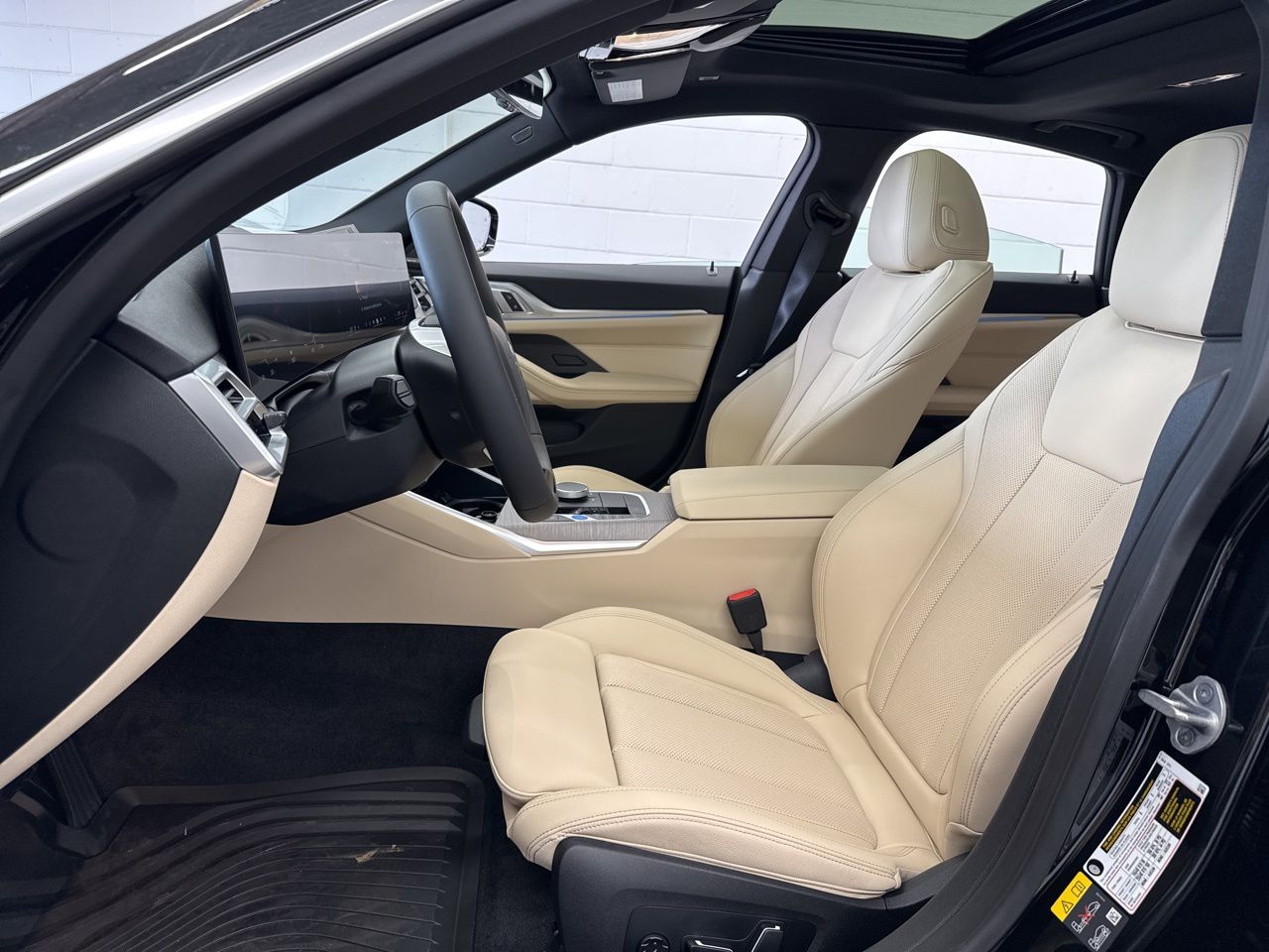 2025 BMW i4 40 - Photo 14