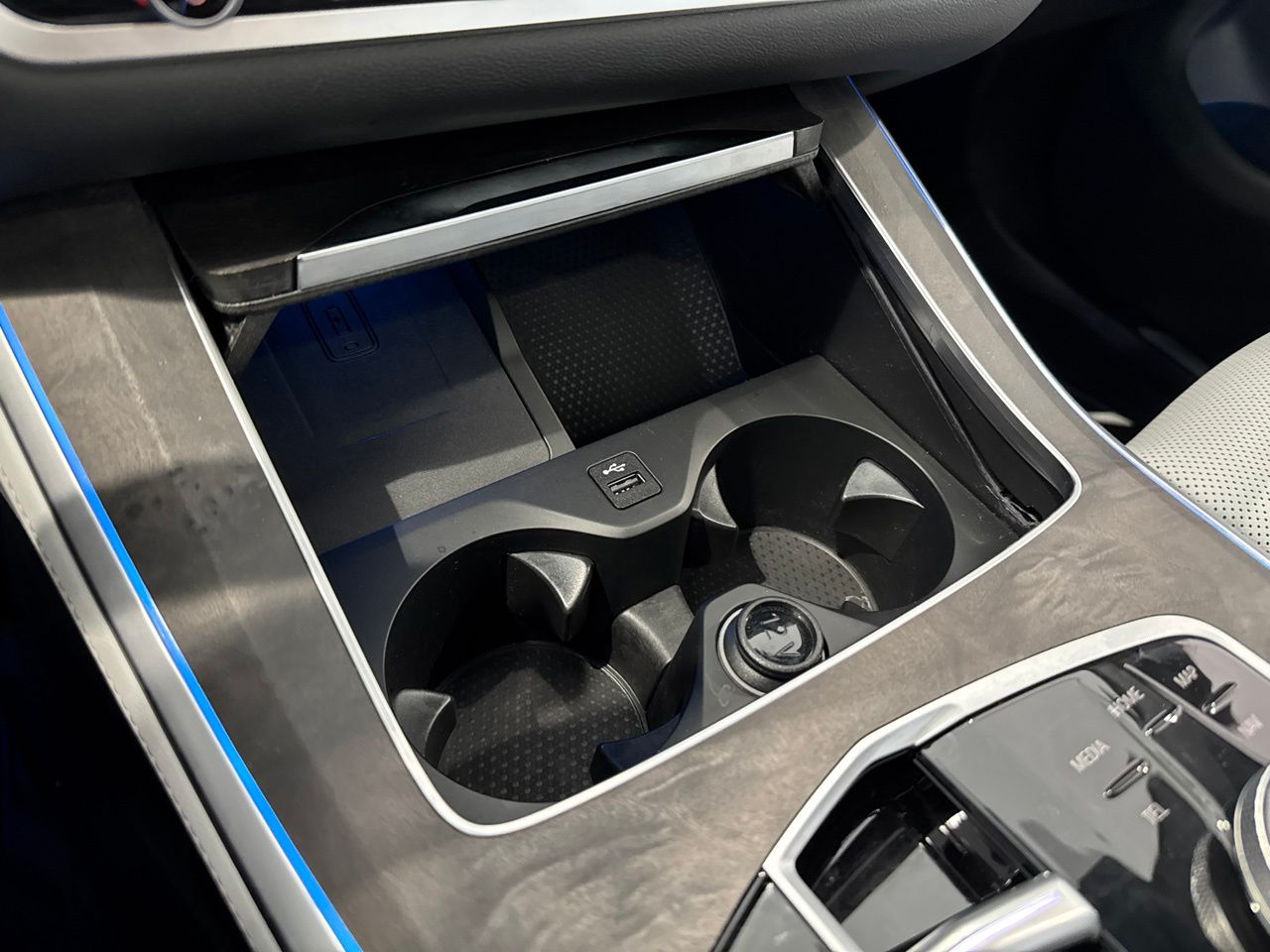2026 BMW X5 50e - Photo 28